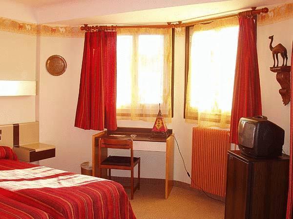 Hotel Mondial Perpignan Exterior photo